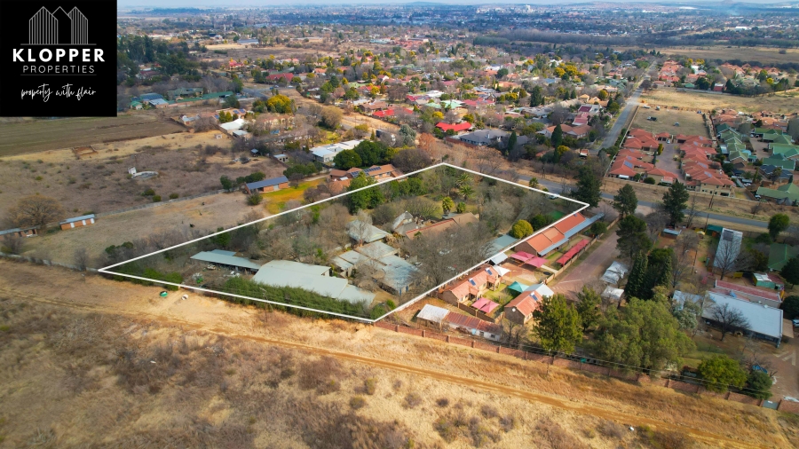 5 Bedroom Property for Sale in Van Der Hoff Park North West